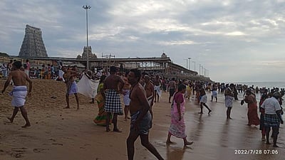 ஆடி அமாவாசை: திருச்செந்தூர் கோயிலில் ஏராளமானோர் தர்ப்பணம்