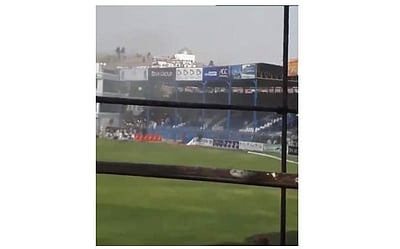 காபூல் கிரிக்கெட் மைதானத்தில் குண்டுவெடிப்பு: 4 பேர் காயம்