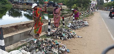 புதுகை மாநகரெங்கும் பிளாஸ்டிக் கழிவுகள்!