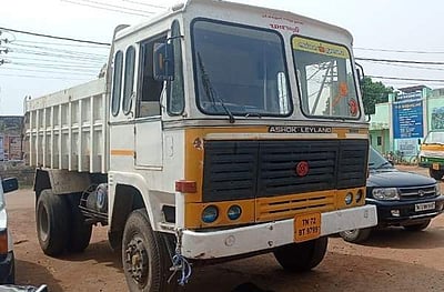 ஆலங்குளம் அருகே ஜிபிஎஸ் கருவி பொருத்தப்பட்ட லாரி கடத்தல்: 3 பேர் கைது 