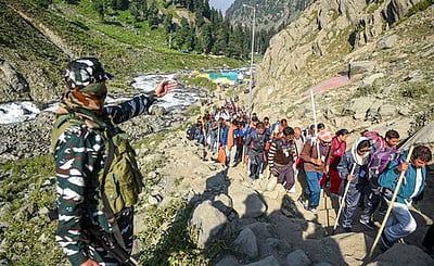 அமா்நாத்தில் 40,000 பக்தா்கள் தரிசனம்