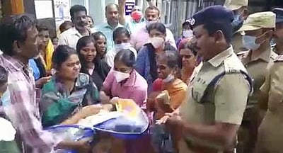 பொள்ளாச்சி அரசு மருத்துவமனையில் கடத்தப்பட்ட பச்சிளம் குழந்தை: 24 மணி நேரத்தில் மீட்பு! 