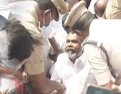 மதுரையில் அதிமுக முன்னாள் அமைச்சர் ஆர்.பி.உதயகுமார் கைது