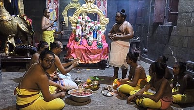 திருப்பரங்குன்றம்: ஆனி ஊஞ்சல் உற்சவ விழா காப்பு கட்டுதலுடன் தொடக்கம்