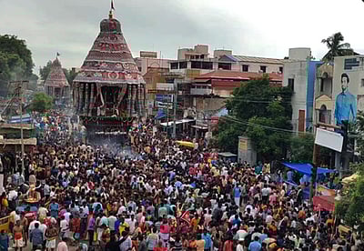 சிதம்பரம் நடராஜா் கோயில் தேரோட்டம்: ஆயிரக்கணக்கான பக்தா்கள் தரிசனம்