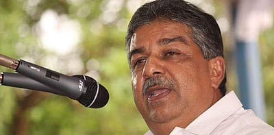 அரசியலமைப்பு குறித்து சர்ச்சை கருத்து: கேரள அமைச்சர் ராஜிநாமா