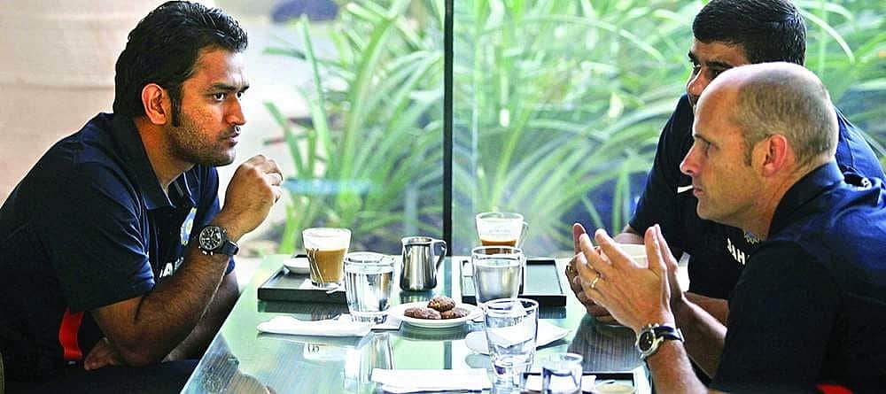 இன்று வரை முறியடிக்க முடியாத கேப்டன் தோனியின் சாதனைகள்!