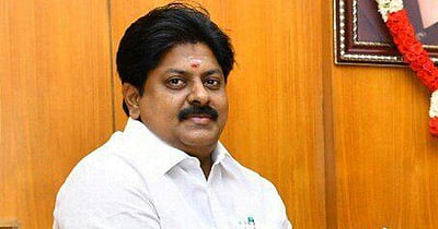 முன்னாள் அமைச்சர் மணிகண்டன் மீது நடிகை கொடுத்த புகாரில் திடீர் திருப்பம்