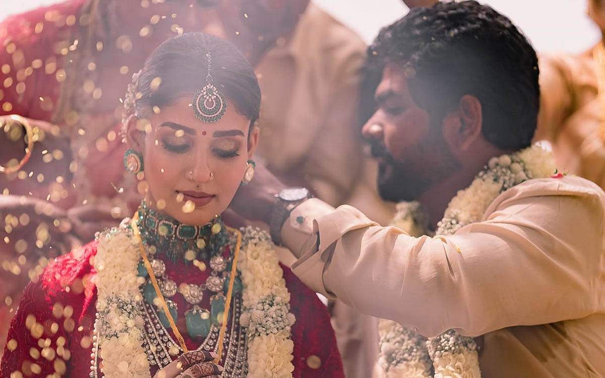 மனமக்களை வாழ்த்திய ரஜினி நெகிழ்ச்சியுடன் விக்கி பகிர்ந்த படங்கள்