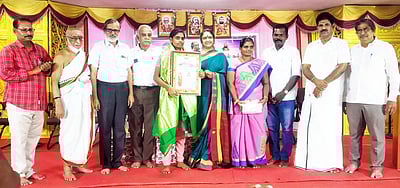 தமிழையும், ஆன்மிகத்தையும் பிரிக்க முடியாது: சுதா சேஷய்யன்