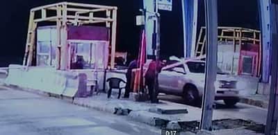 சசிகலாவின் கார் கண்ணாடி உடைப்பு! ஃபாஸ்ட்டேக் சர்ச்சை