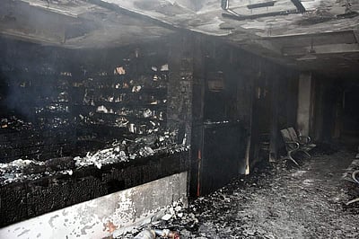 தனியார் மருத்துவமனையில் 'தீ விபத்து' - புகைப்படங்கள்