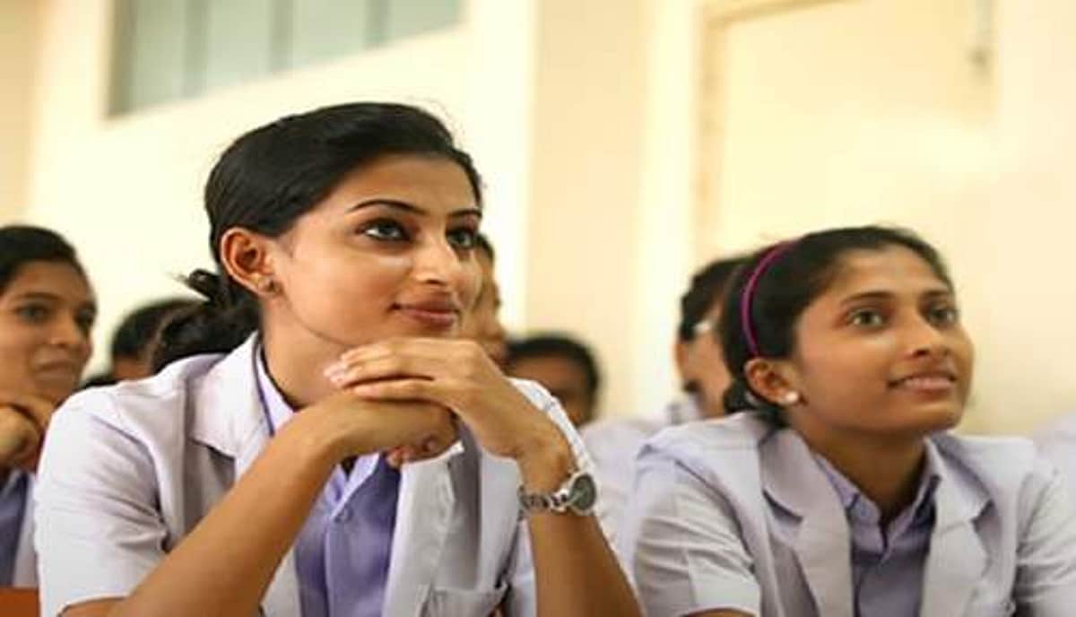 சவுதி அரசு மருத்துவமனையில் செவிலியர் வேலை வேண்டுமா? விண்ணப்பிக்கலாம் வாங்க!