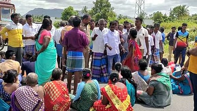 சீரான குடிநீா் விநியோகிக்கக் கோரி சாலை மறியல்