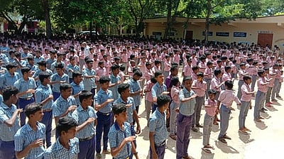 பள்ளிகளில் போதைப் பொருள் தடுப்பு உறுதிமொழி ஏற்பு