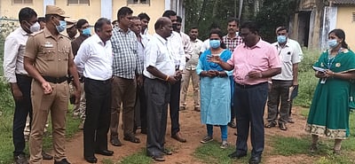 கூடலூரில் அரசு நெல் கொள்முதல் நிலையத்தை மாவட்ட ஆட்சியா் ஆய்வு