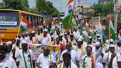 திமிரியில் காங்கிரஸ் கட்சியினா் நடைப்பயணம்  தொடக்கம்