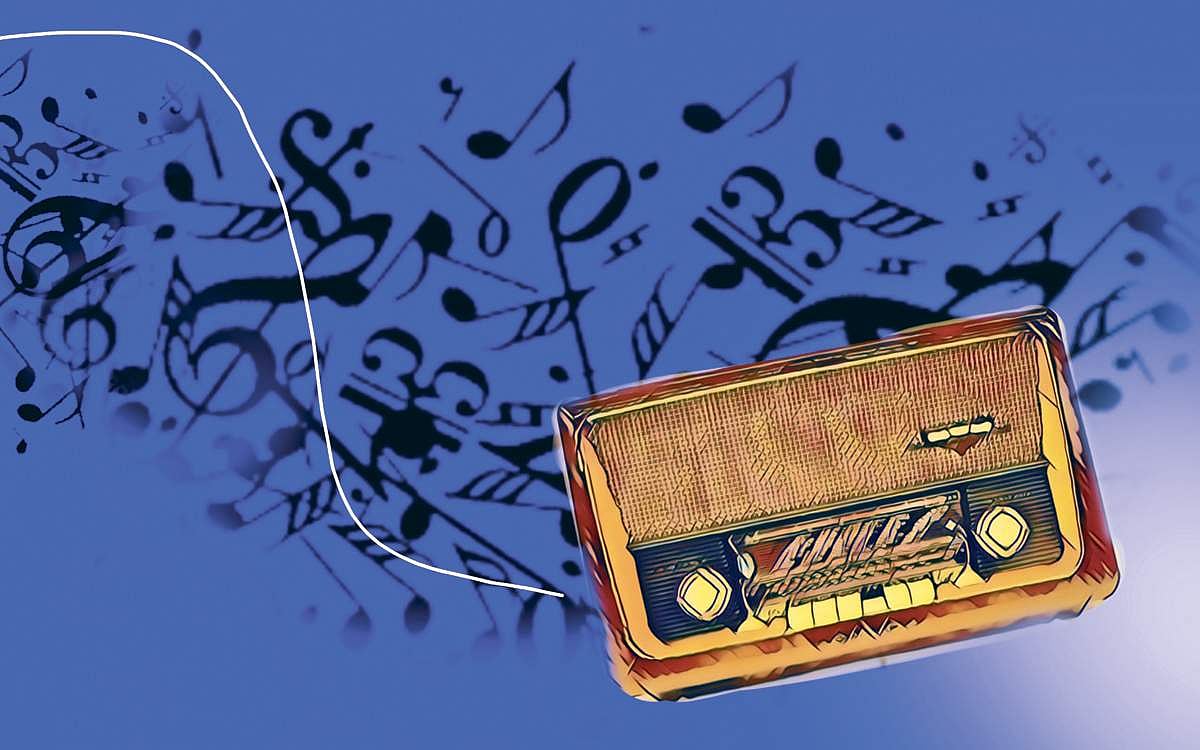 அவளொரு நவரச நாடகம்