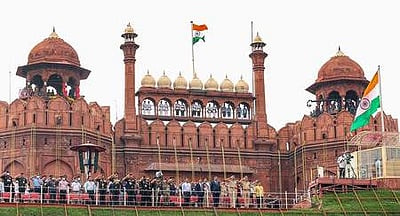 சுதந்திர தினம்: செங்கோட்டை விழாவில் 7 ஆயிரம் அழைப்பாளா்கள் பங்கேற்பு