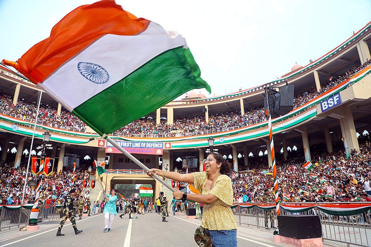 'அட்டாரி-வாகா' எல்லையில் சுதந்திர தின கொண்டாட்டம் - புகைப்படங்கள்