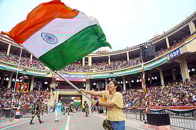 'அட்டாரி-வாகா' எல்லையில் சுதந்திர தின கொண்டாட்டம் - புகைப்படங்கள்