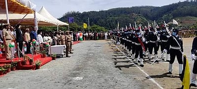 நீலகிரியில் சுதந்திர நாள் விழா: ஆட்சியர் தேசியக் கொடியை ஏற்றி மரியாதை