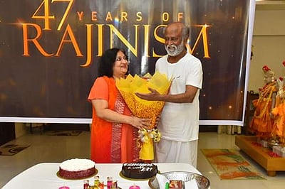 ரஜினிகாந்துக்கு மனைவி லதா கொடுத்த பரிசு: மகள் செளந்தர்யா பகிர்ந்த தகவல்