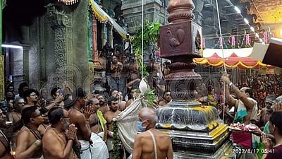 திருச்செந்தூா் கோயிலில் ஆவணித் திருவிழா கொடியேற்றத்துடன் தொடங்கியது