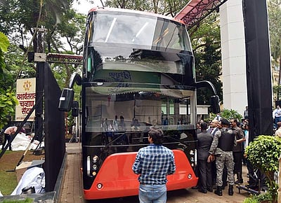 நாட்டின் முதல் இரட்டை அடுக்கு ஏசிப் பேருந்து மும்பையில் இயக்கம்