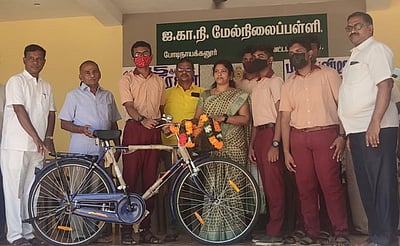 போடி பள்ளியில் விலையில்லா மிதிவண்டி வழங்கும் நிகழ்ச்சி