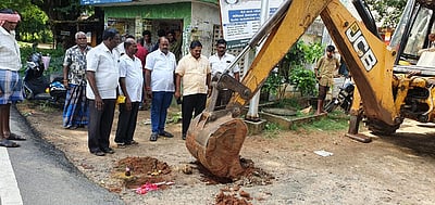 சிமெண்ட் சாலை அமைக்கும் பணி தொடக்கம்