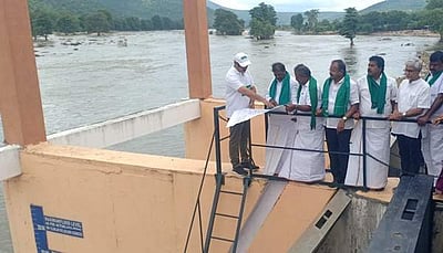 18 லட்சம் மக்களின் ஒரே தீர்வான உபரி நீர் திட்டத்தை நிறைவேற்ற வேண்டும்: அன்புமணி