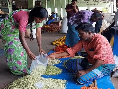 திண்டுக்கல்லில் மல்லிகைப் பூக்கள்  கிலோ ரூ.4 ஆயிரத்துக்கு விற்பனை