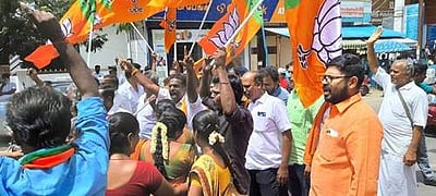 கோவில்பட்டியில் பாஜகவினர் அனுமதியின்றி ஆர்ப்பாட்டம்