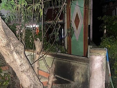 மது அருந்தியவர்களை தட்டிக் கேட்ட இளைஞர் வீட்டில் பெட்ரோல் குண்டு வீச்சு