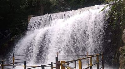 சுருளி அருவியில் நீர்வரத்து அதிகரிப்பு: பக்தர்கள் குளிக்கத் தடை