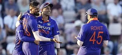 இந்திய அணியில் அழுத்தமில்லாத சூழ்நிலையை உருவாக்குதே எனது பணி: ரோகித் சர்மா 
