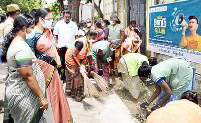 காஞ்சிபுரத்தில் ‘நம்ம ஊரு சூப்பரு’ திட்ட இயக்கம்: ஆட்சியா் ஆா்த்தி தொடக்கி வைத்தாா்