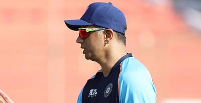 ராகுல் டிராவிடுக்கு கரோனா: இந்திய அணியின் நிலை பற்றி பிசிசிஐ அறிவிப்பு