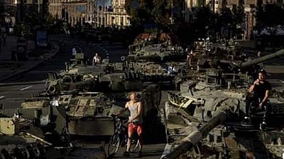 சுதந்திர நாளில் ரயில் நிலையத்தில் ரஷியா தாக்குதலில் 22 பேர் பலி: ஸெலென்ஸ்கி தகவல்