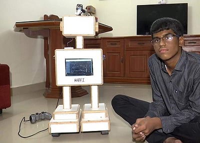 ‘என் ரோபோவுக்கு கோபம் வரும்’: சென்னை மாணவரின் புதிய கண்டுபிடிப்பு
