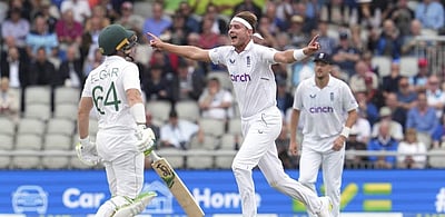 பிராட் அபார பந்துவீச்சு: முதல் நாளில் தடுமாறிய தென்னாப்பிரிக்கா (ஹைலைட்ஸ் விடியோ)