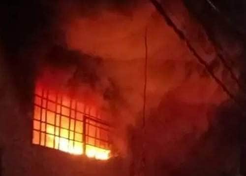 தெற்கு வியட்நாமின் கரோக்கி பாரில் தீ விபத்து: 14 பேர் பலி