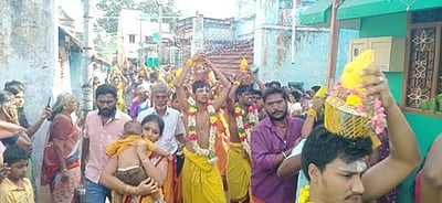 மானாமதுரை மாரியம்மன் கோயிலில் பொங்கல், பூச்சொரிதல் விழா 