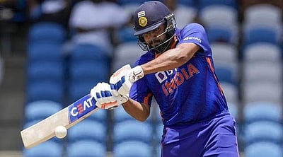 பாகிஸ்தான் ரசிகர்களின் அன்பு கட்டளையை ஏற்ற ரோகித் சர்மா!