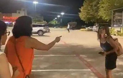 இனவெறித் தாக்குதல்கள்! அமெரிக்க இனவெறி தாக்குதல் சம்பவம் குறித்த தலையங்கம்