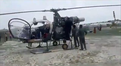 இந்திய ராணுவத்தின் ஹெலிகாப்டர் அவசரமாக தரையிறக்கம்
