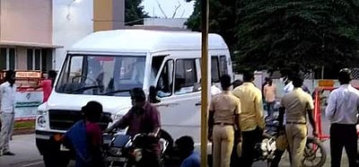 ரூ.30 கோடி நிலமோசடி வழக்கு: மாவட்ட வருவாய் அலுவலர் உள்பட 5 பேர் கைது