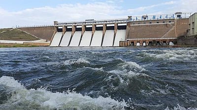 வைகை அணை நீர்மட்டம் 70 அடியாக உயர்வு: அணையிலிருந்து உபரிநீர் திறப்பு