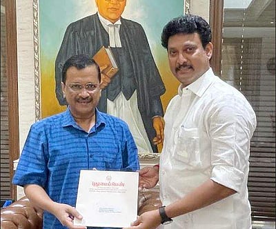 'புதுமைப் பெண்' திட்ட தொடக்க விழா: கேஜரிவாலுக்கு அழைப்பு